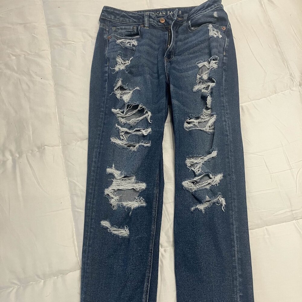 american eagle ripped blue jeans size 8
